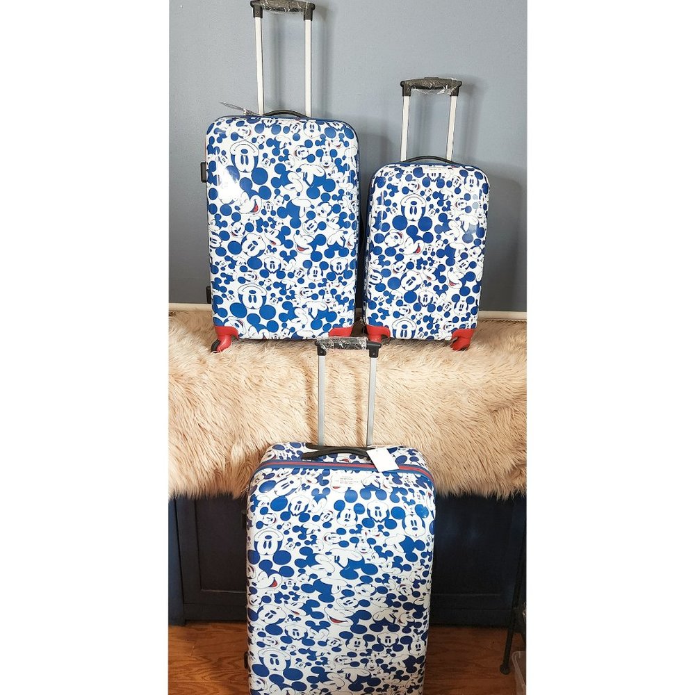 NWT DISNEY MICKEY MOUSE 20" ,24" & 28"" / 3 PIECE LUGGAGE SET